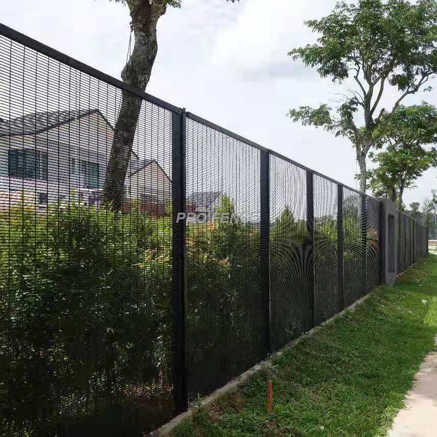 358 High security wire mesh fence for prison military application (3)